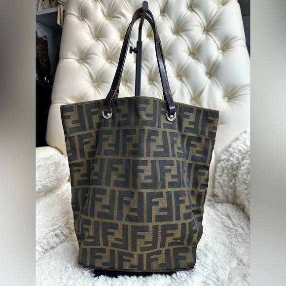Fendi Black and Brown Small Tote Bag with Iconic Monogram - Picture 2 of 10